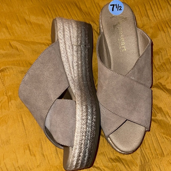 Apaseart Slides - Picture 3 of 10